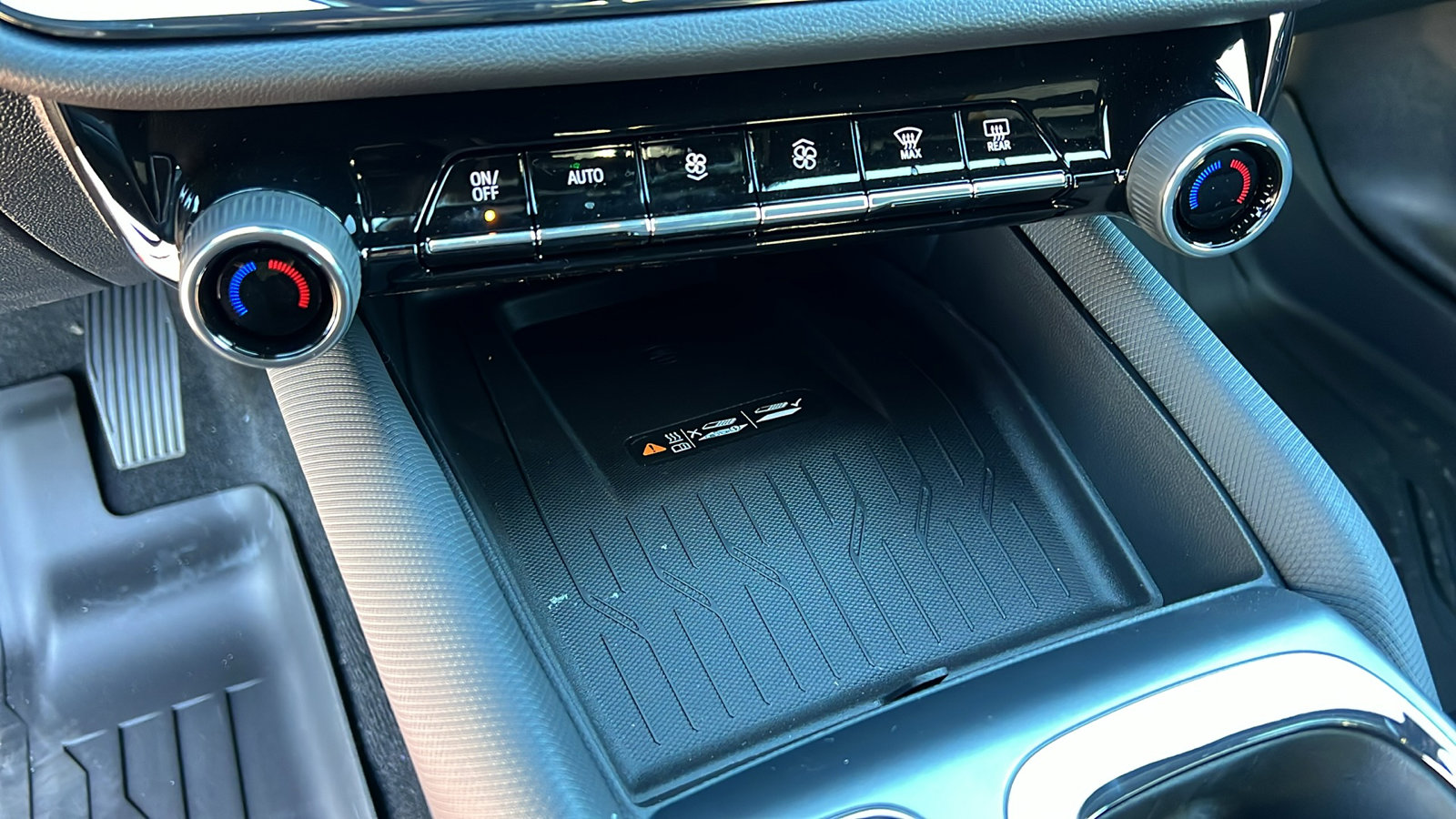 New 2026 Chevrolet Equinox EV RS image 21