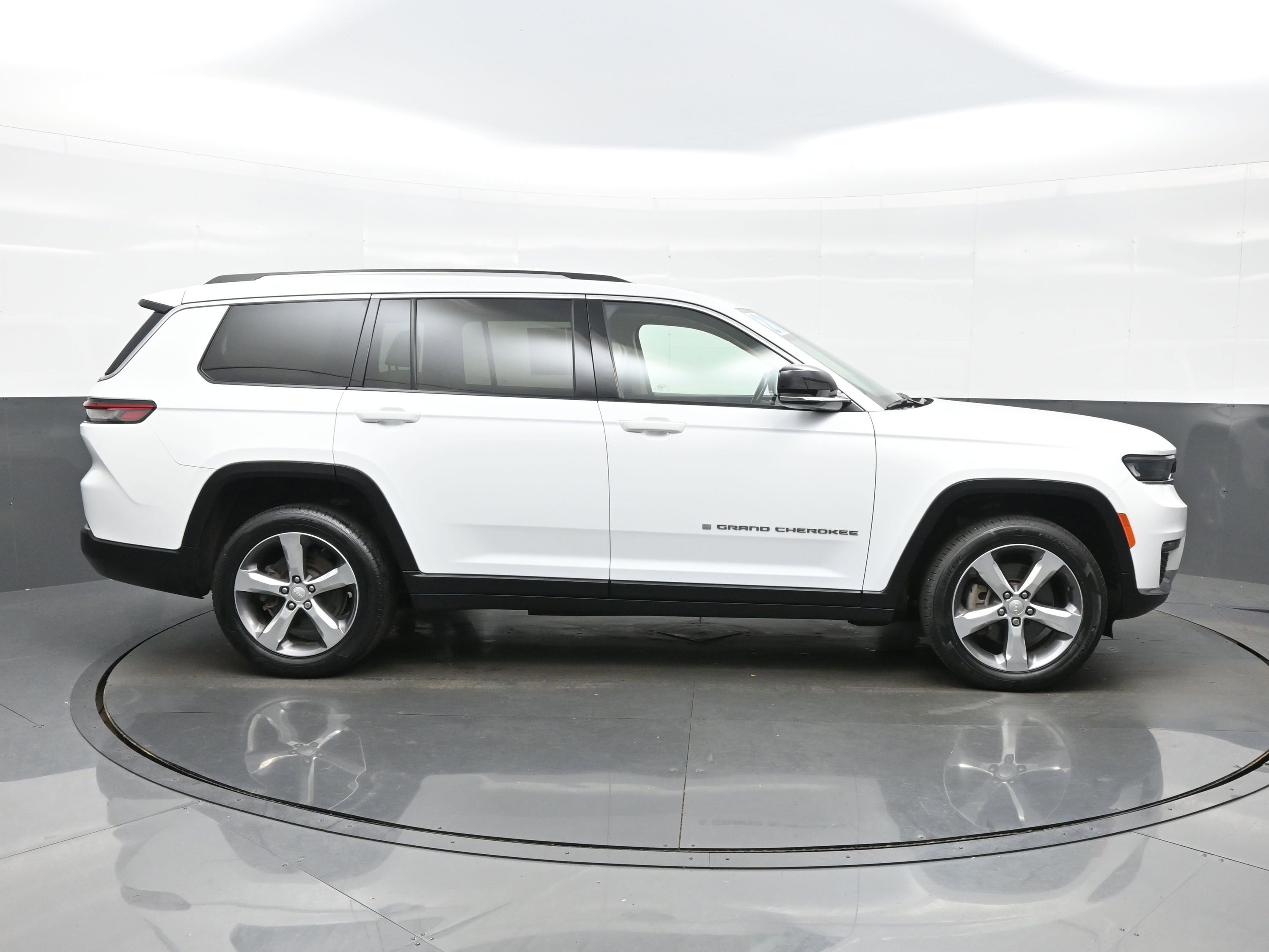 Used 2021 Jeep Grand Cherokee L Limited image 7