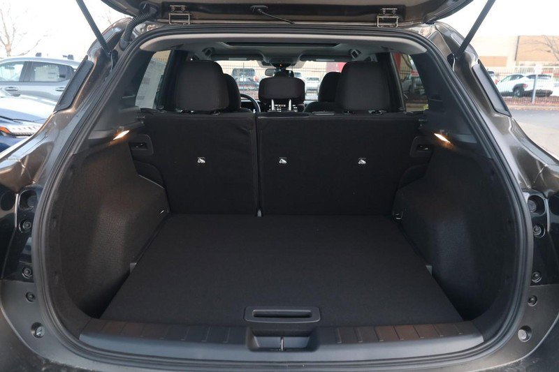 New 2026 Nissan Kicks SV w/ SV Premium Package image 7