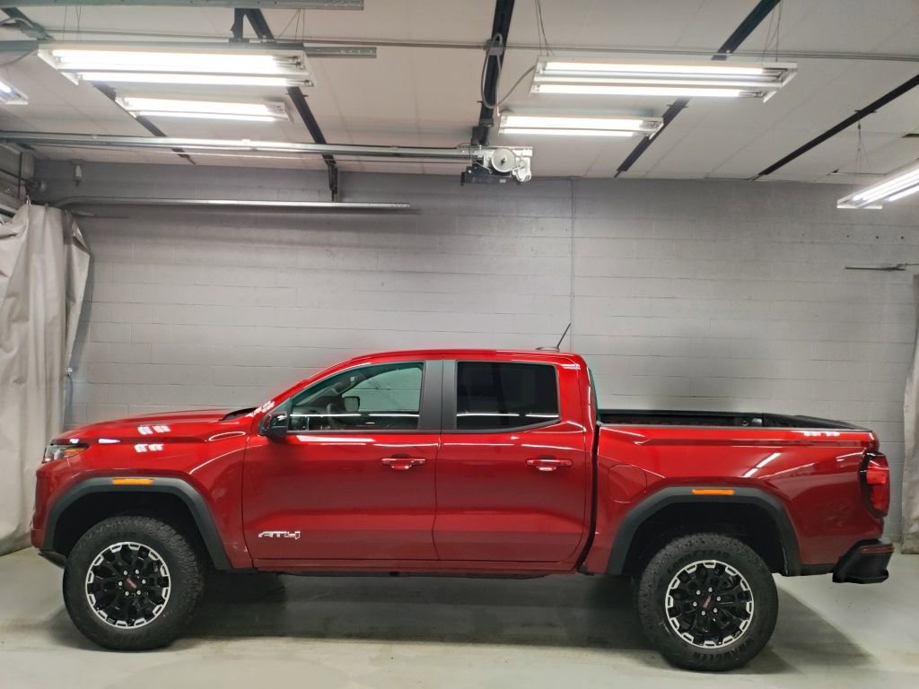 New 2026 GMC Canyon AT4 w/ AT4 Premium Package image 15