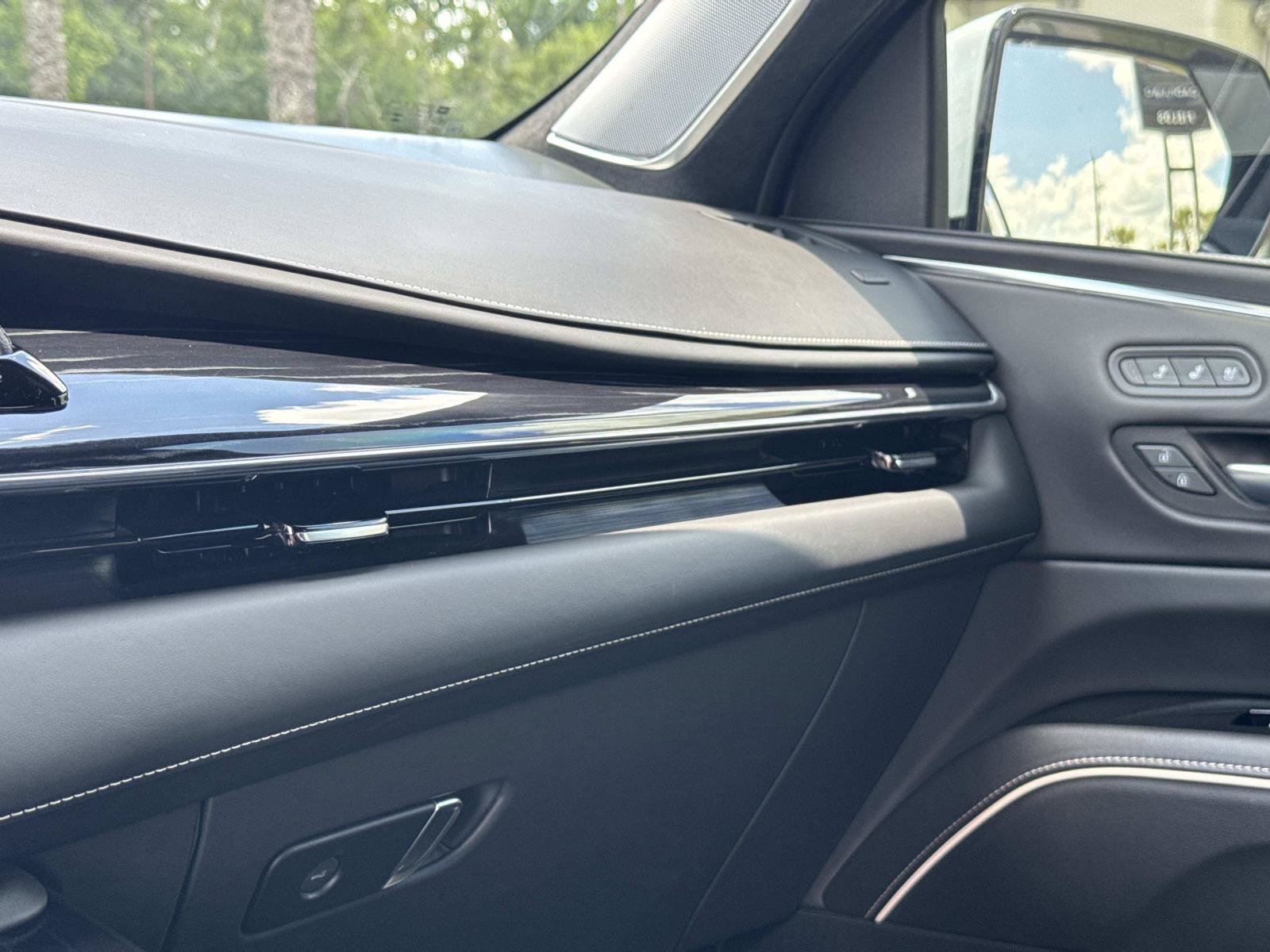 Certified 2024 Cadillac Escalade V w/ LPO, ONYX Package AWD/4WD image 26