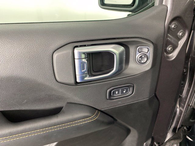Used 2026 Jeep Wrangler Unlimited Sahara AWD/4WD image 18