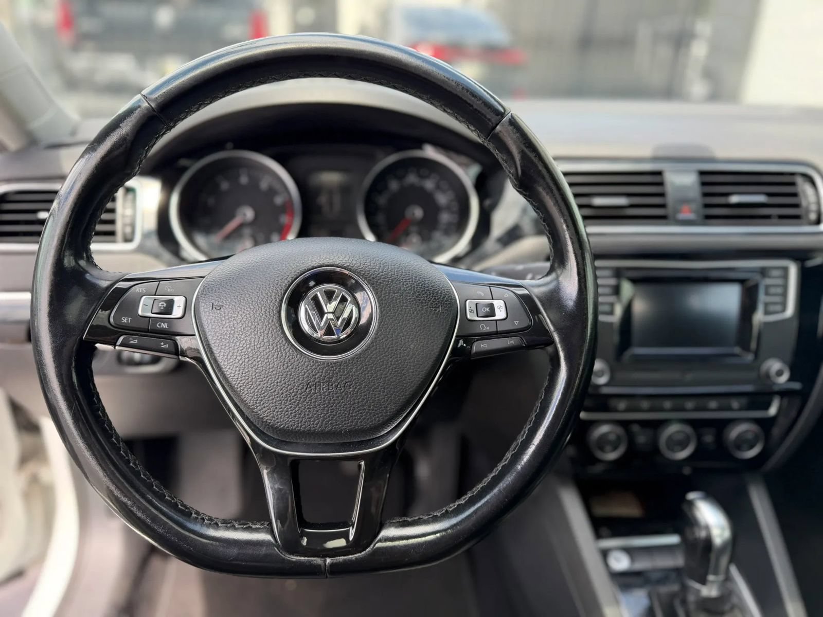 Used 2017 Volkswagen Jetta SEL FWD image 28