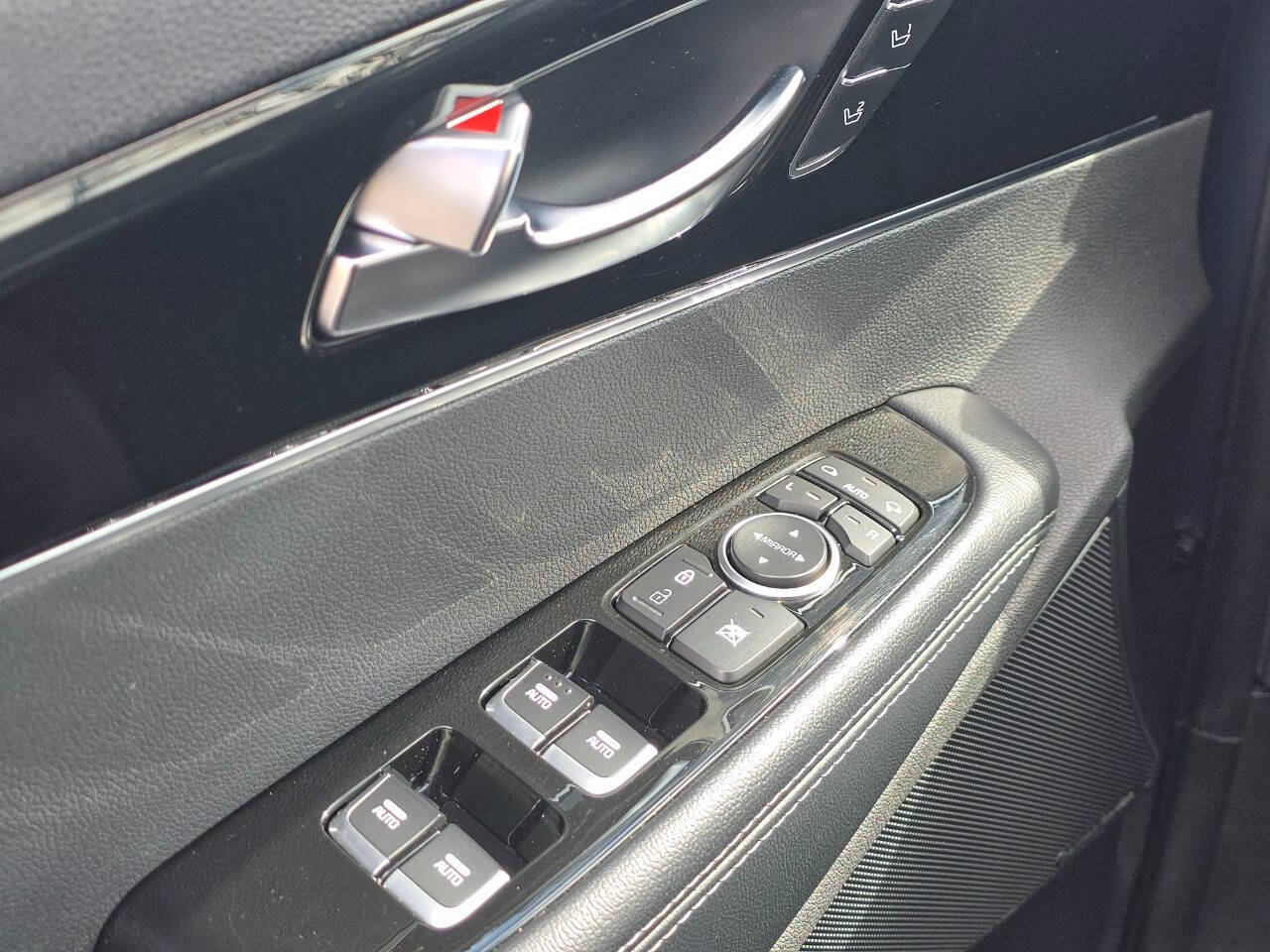 Used 2020 Kia Sorento SX image 27