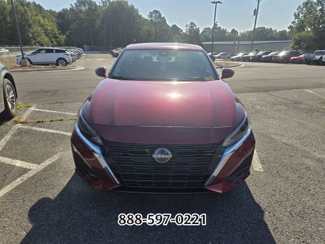 Used 2024 Nissan Altima 2.5 SV w/ SV Premium Package FWD image 8
