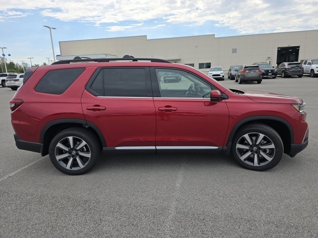 New 2025 Honda Pilot Touring image 19