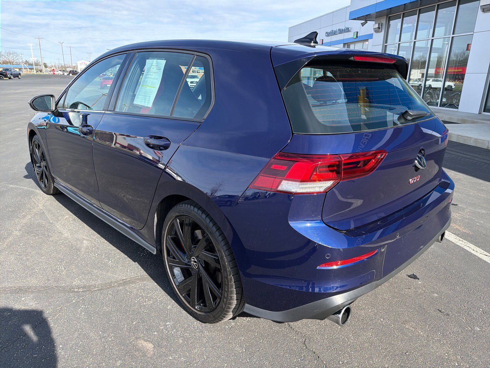 Used 2022 Volkswagen GTI SE FWD image 7