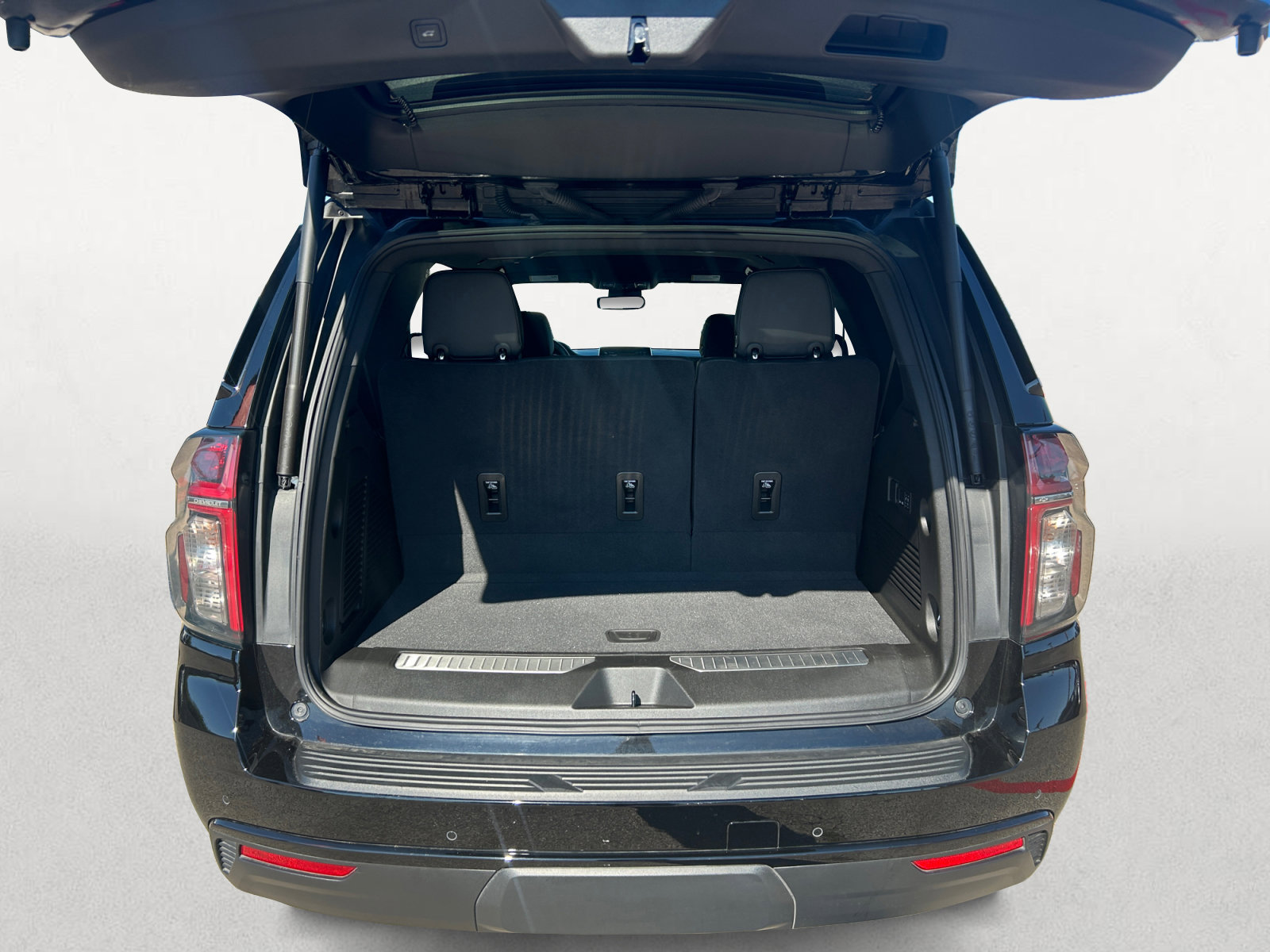 Used 2024 Chevrolet Tahoe RST w/ Luxury Package image 12