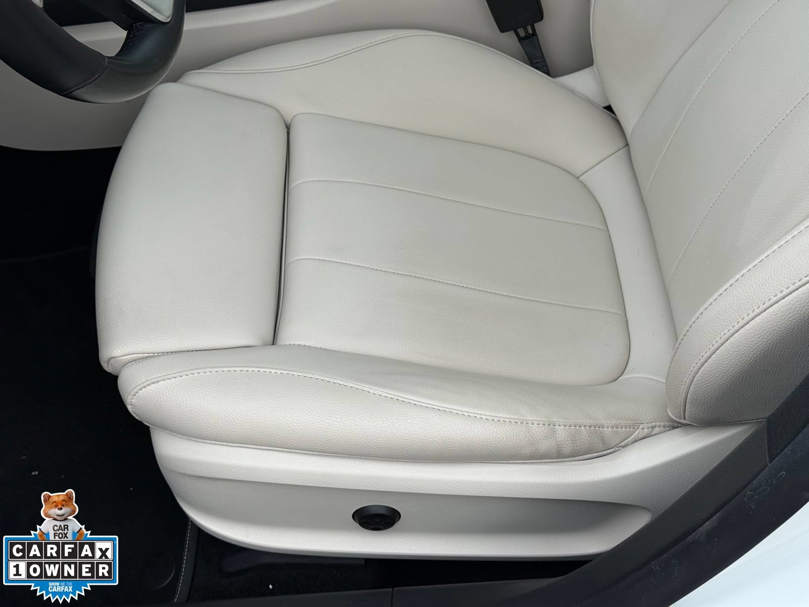 Used 2023 Mercedes-Benz CLA 250 4MATIC image 2