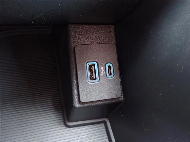 Used 2024 Ford Edge SEL image 18