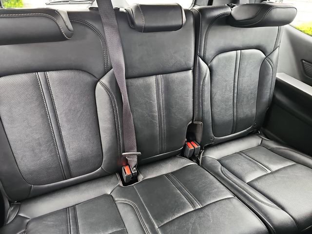 Used 2024 Jeep Wagoneer Series II w/ Flexible Seating Group RWD image 12