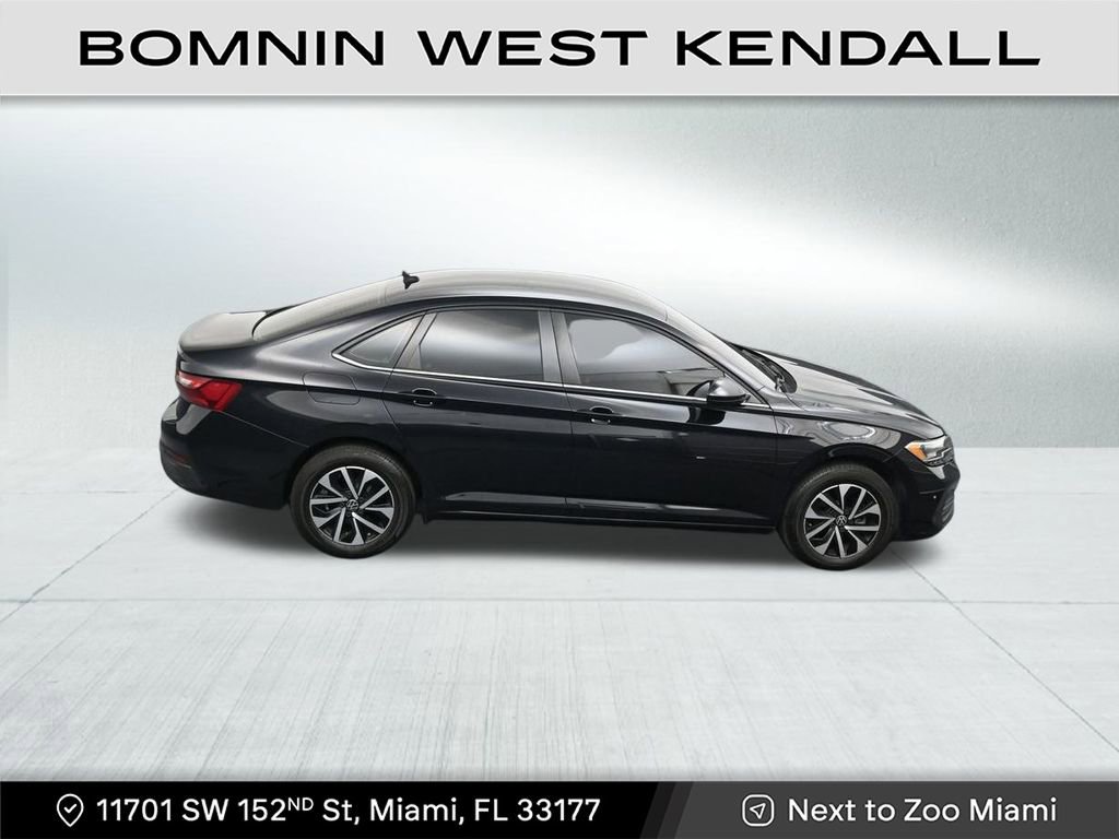 Used 2023 Volkswagen Jetta S image 17