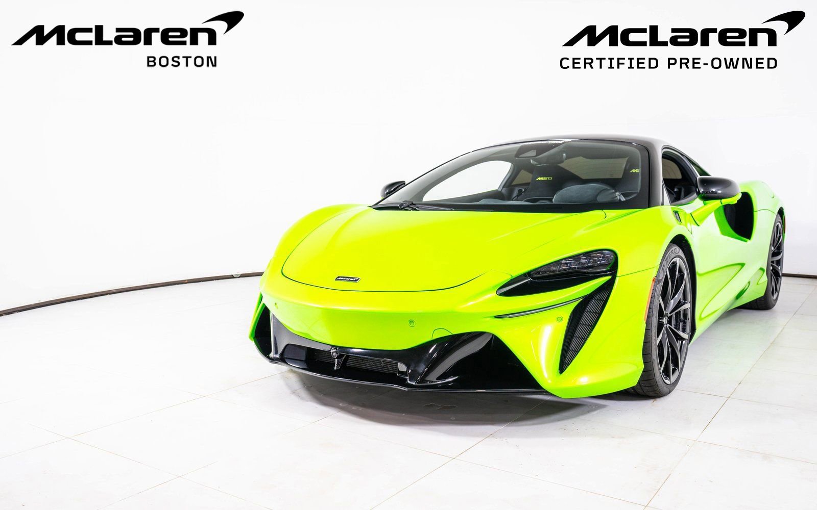 Used 2024 McLaren Artura RWD image 9