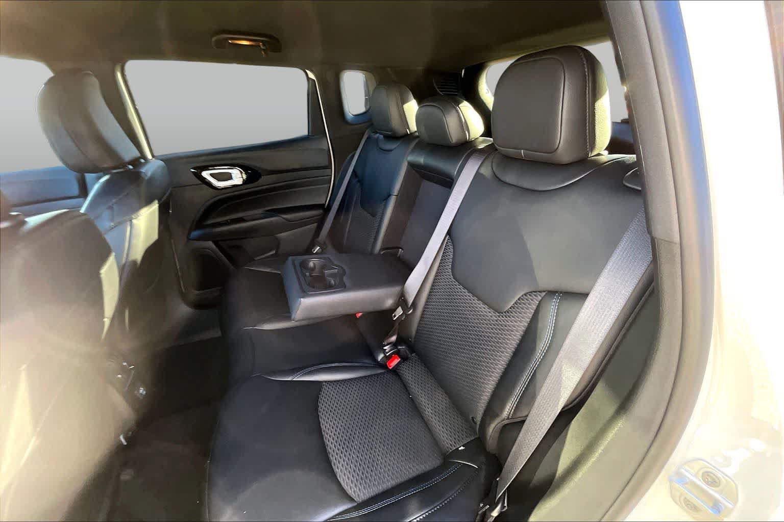New 2026 Jeep Compass Latitude AWD/4WD image 18