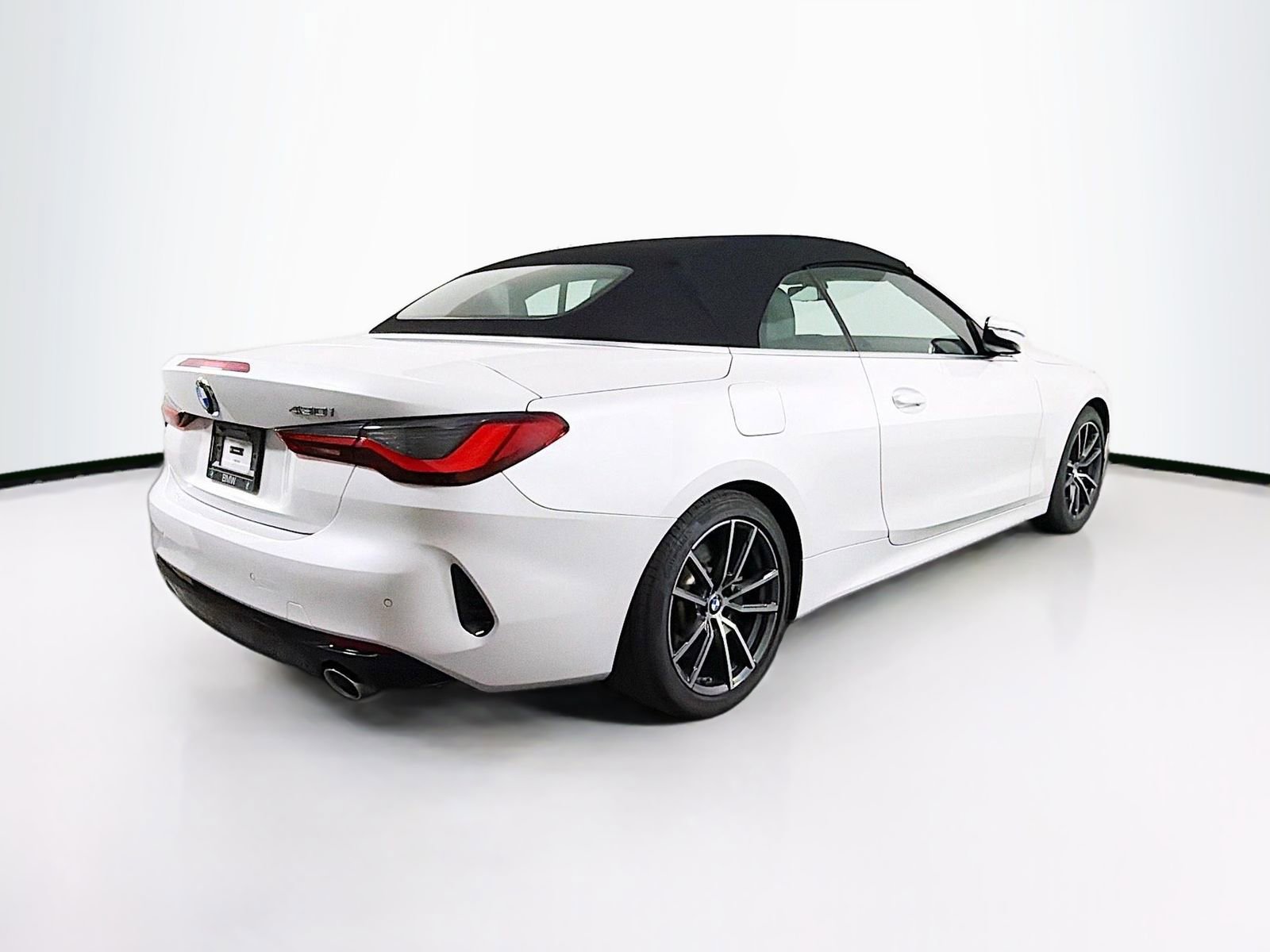 Used 2025 BMW 430i Convertible RWD image 14