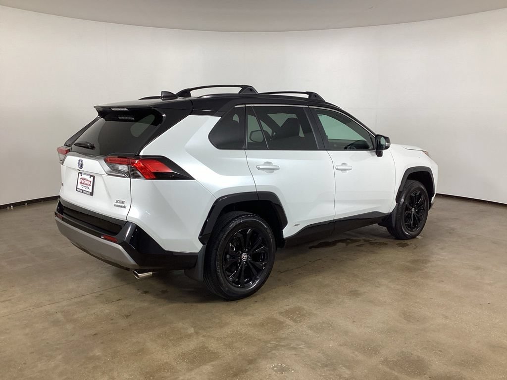 Used 2023 Toyota RAV4 XSE AWD/4WD image 8