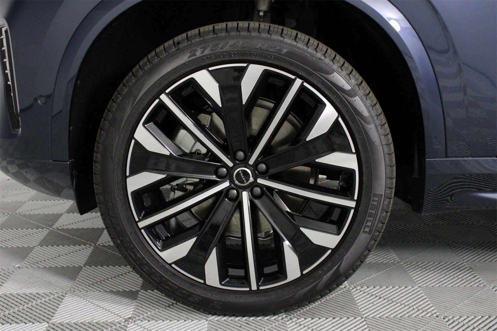 New 2026 Volvo XC90 B6 Ultra image 13