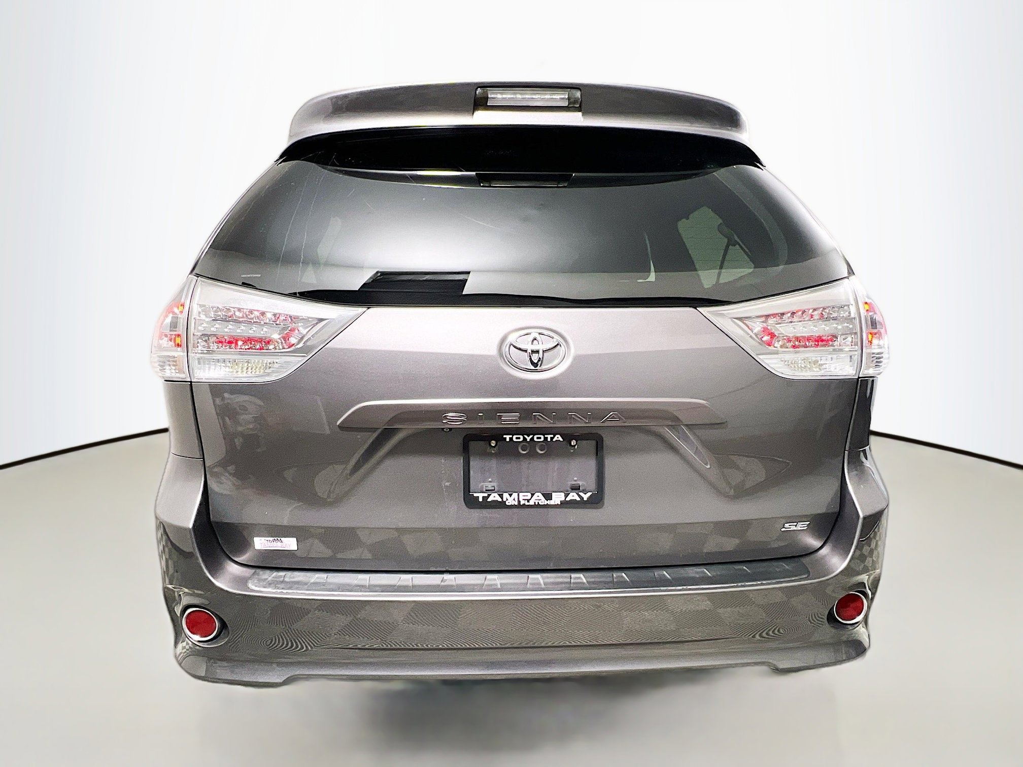 Used 2015 Toyota Sienna SE w/ SE Preferred Package image 6