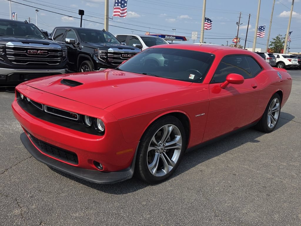 Used 2022 Dodge Challenger R/T RWD image 1