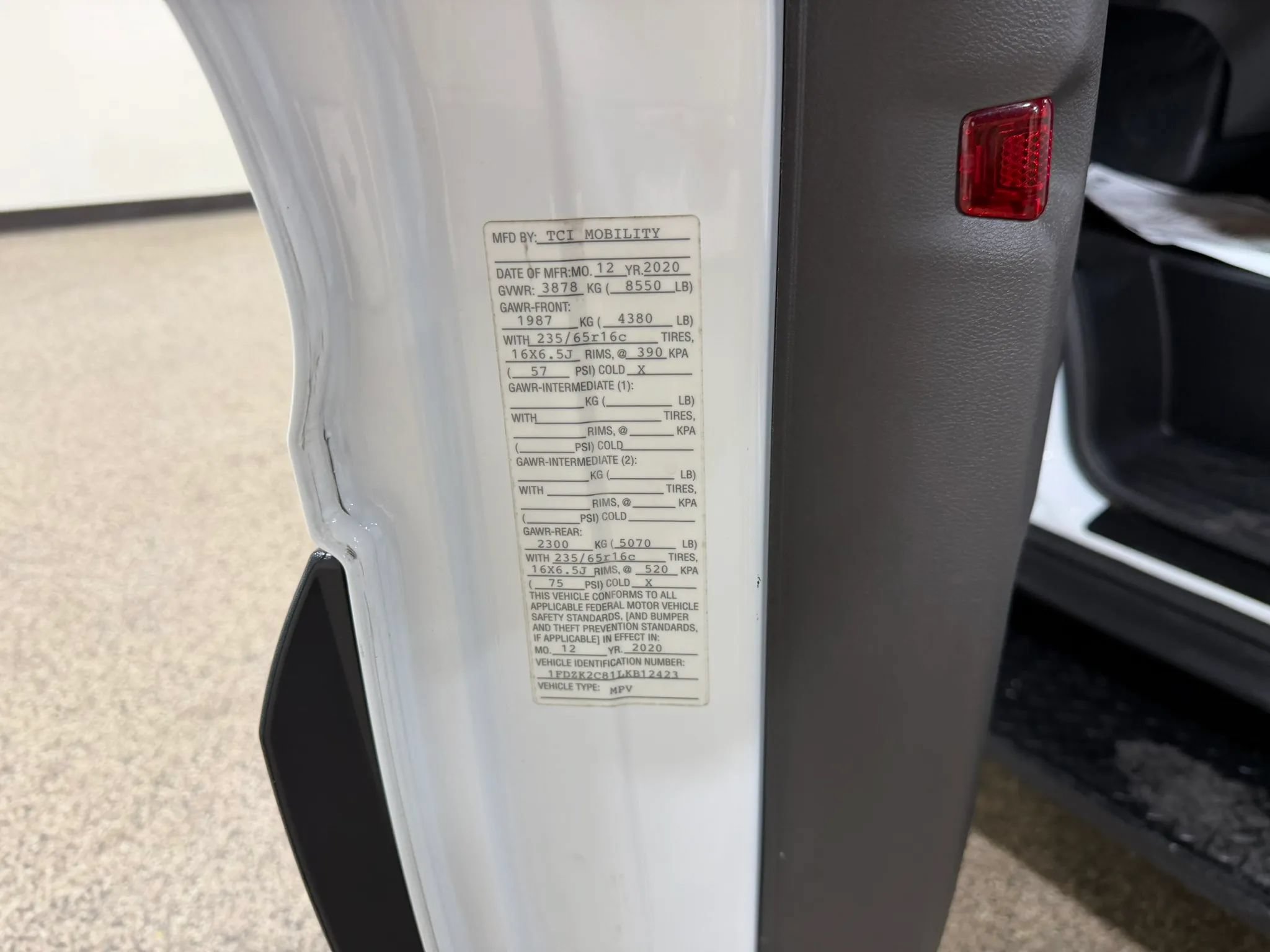 Used 2020 Ford Transit 150 XLT AWD/4WD image 66