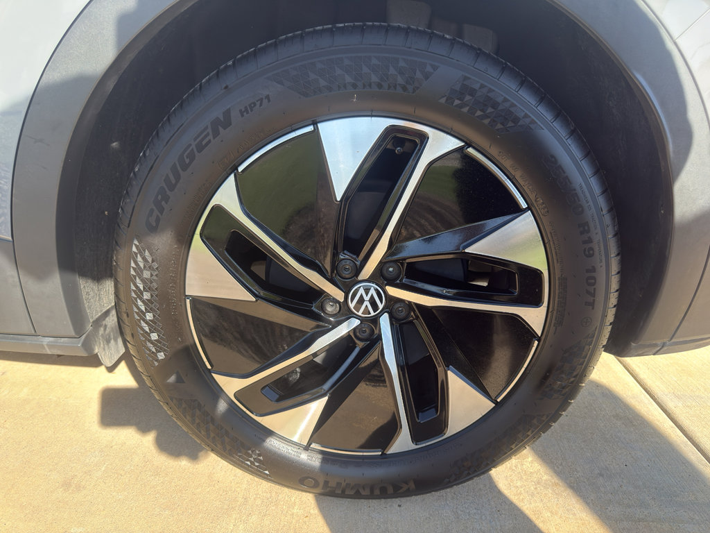 Used 2021 Volkswagen ID.4 Pro w/ ID.4 Protection Package image 16