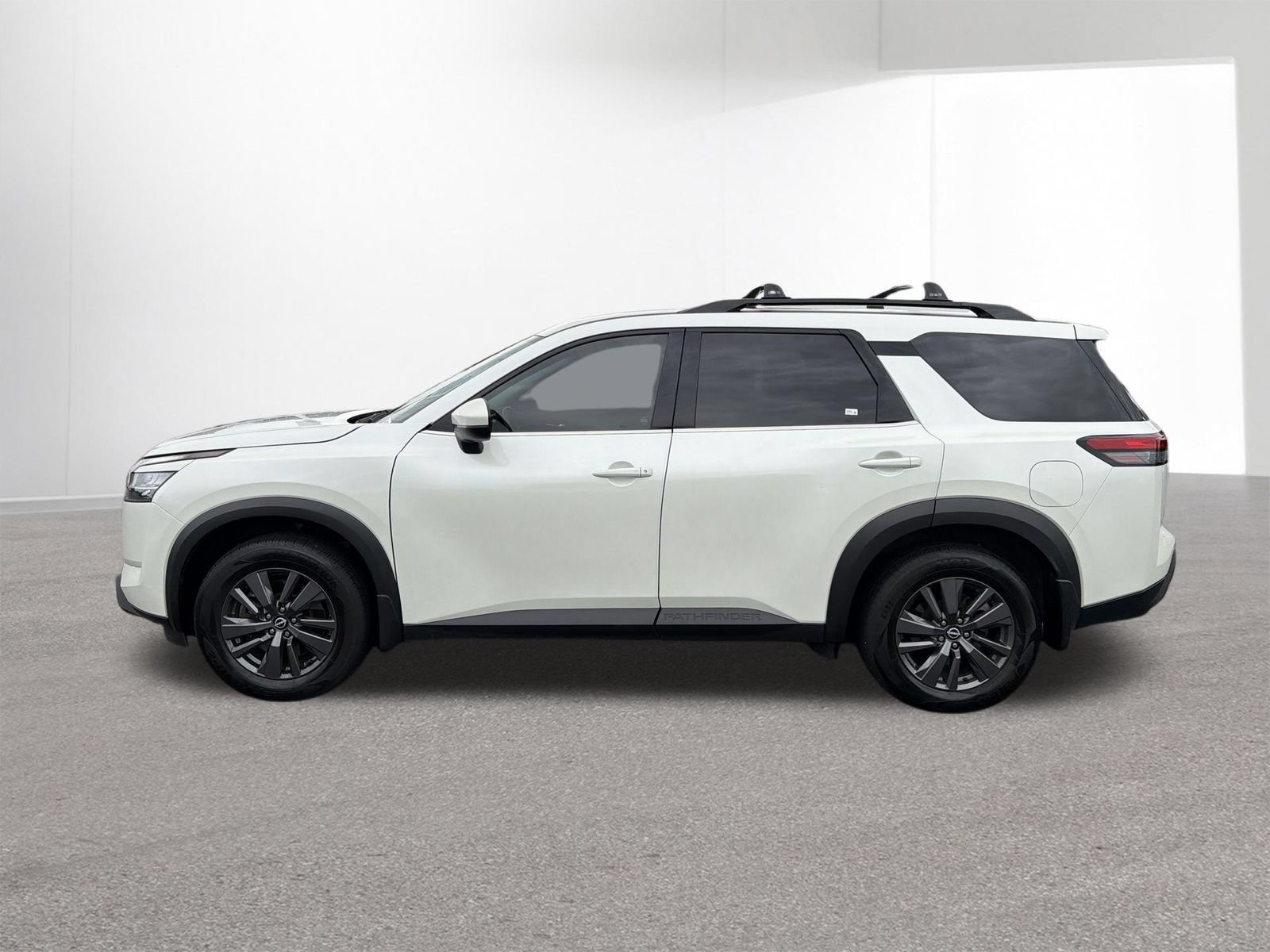 Used 2022 Nissan Pathfinder SV w/ SV Premium Package AWD/4WD image 5