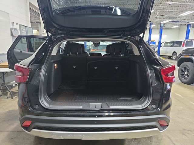 Used 2024 Chevrolet Trax LT w/ Driver Confidence Package image 16