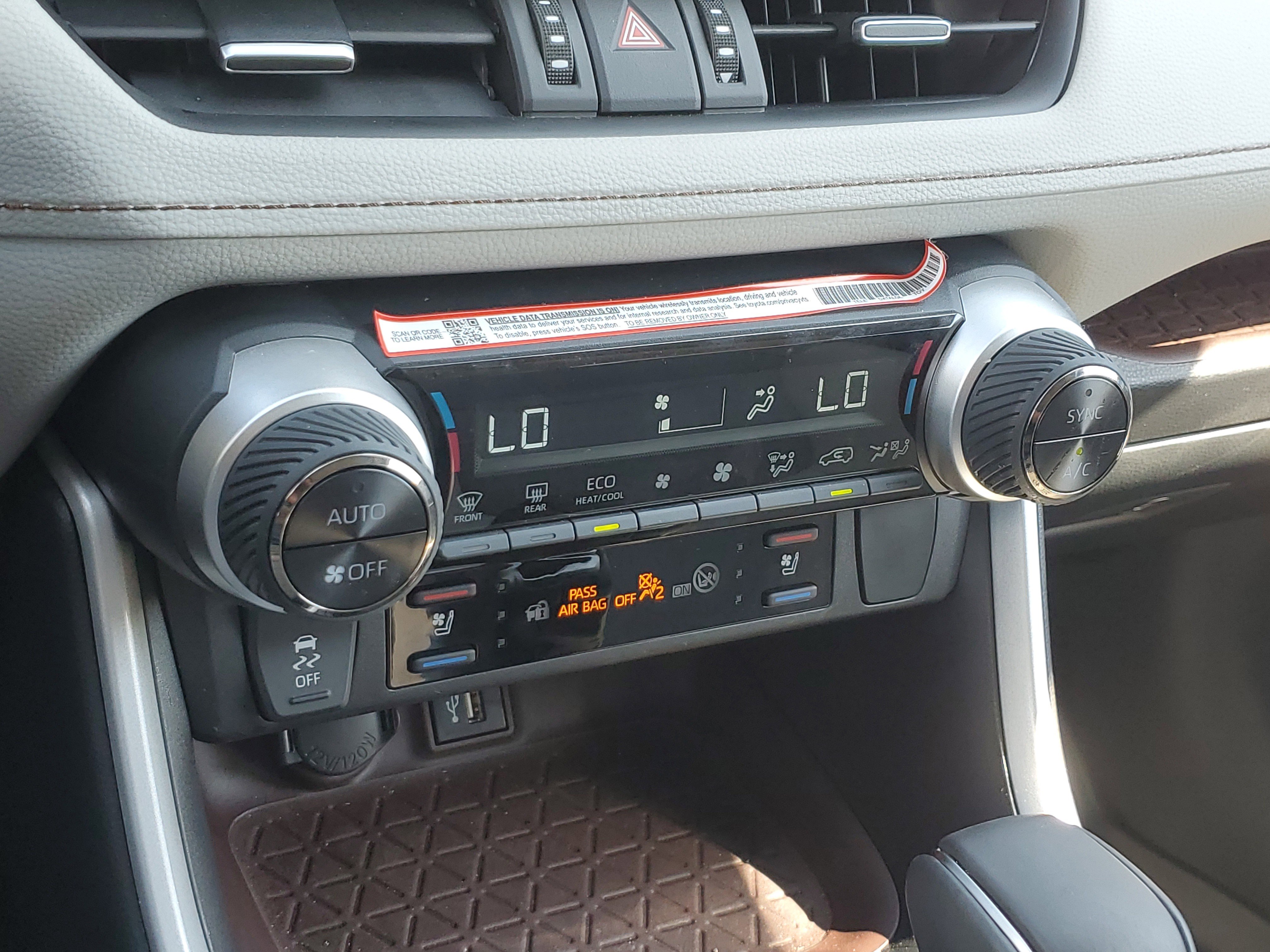 Certified 2025 Toyota RAV4 Limited image 31