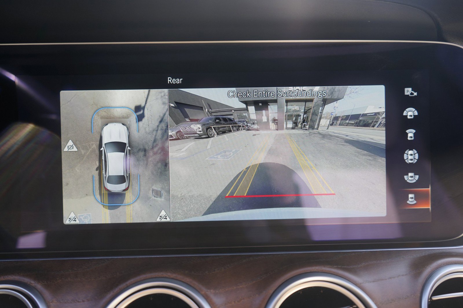 Used 2022 Mercedes-Benz E 350 Sedan w/ AMG Line Exterior image 25