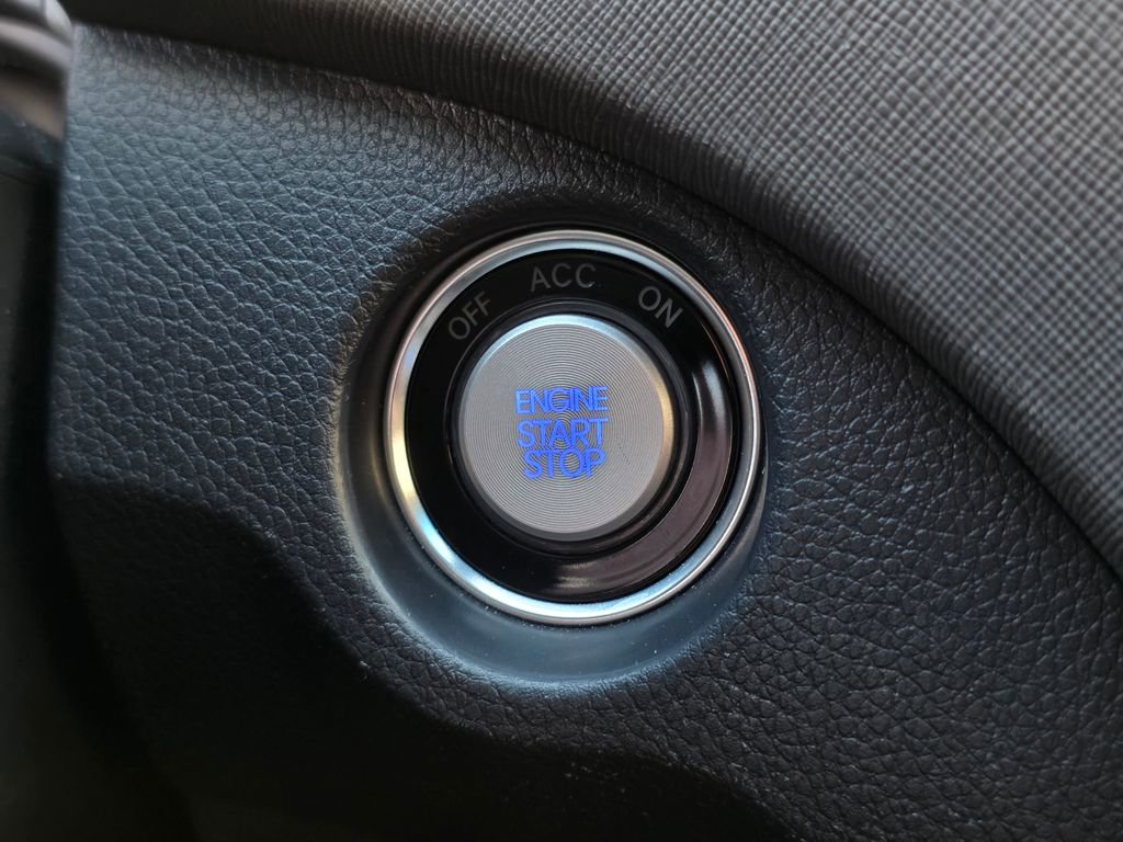 Used 2018 Hyundai Santa Fe Limited image 30