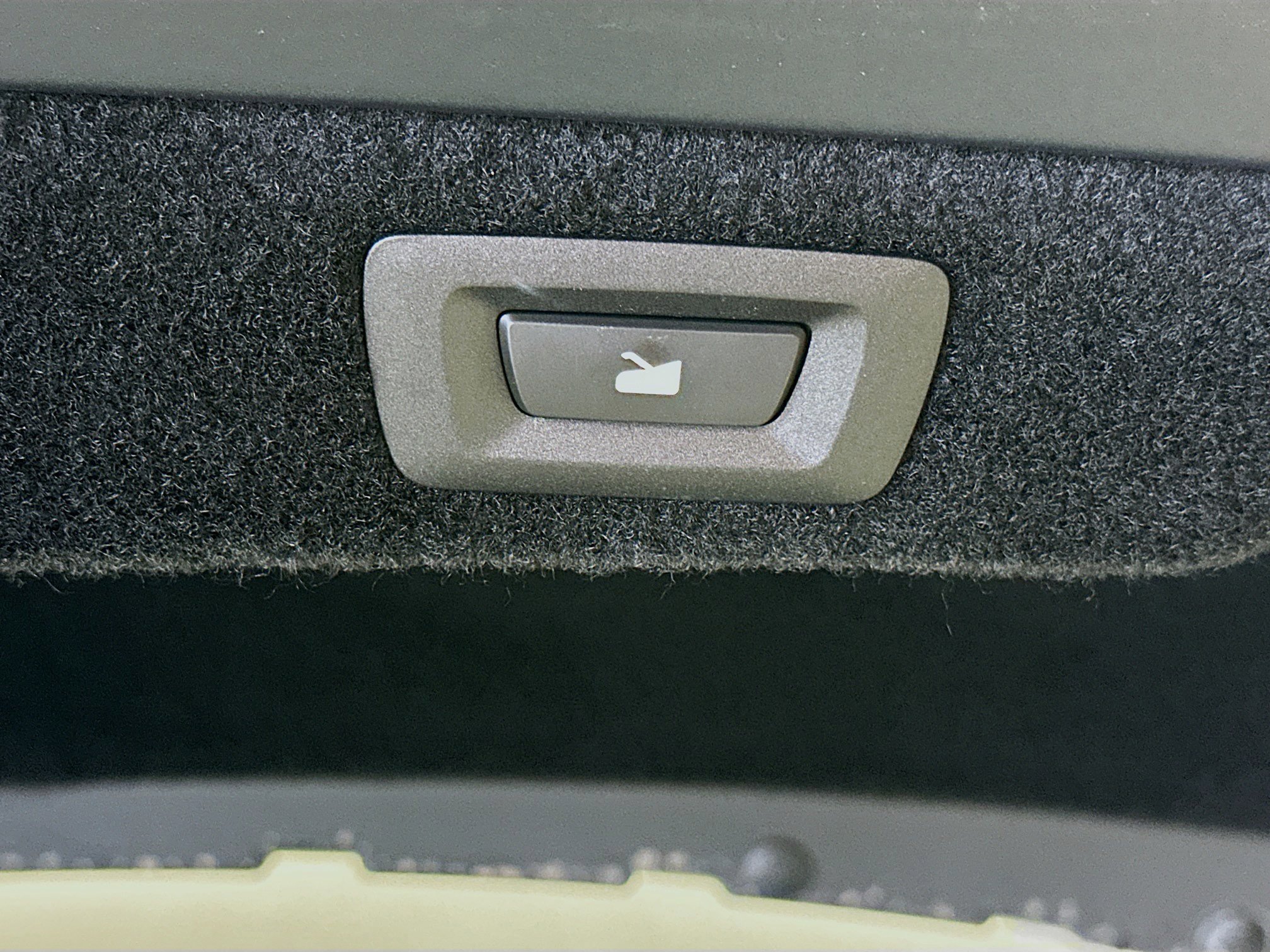 Used 2024 Lucid Air Pure RWD image 30