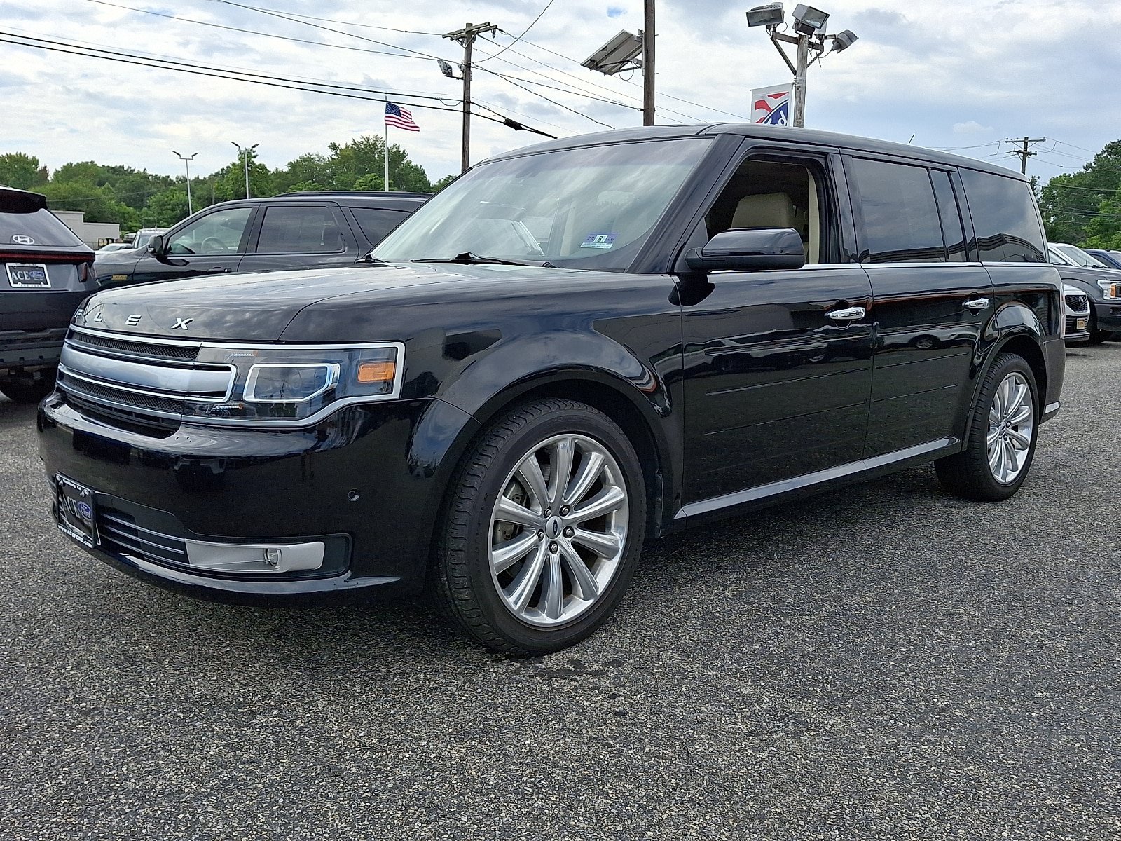 Used 2019 Ford Flex Limited w/ Equipment Group 303A AWD/4WD image 3