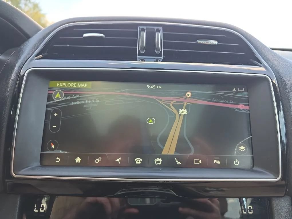 Used 2019 Jaguar F-PACE Premium AWD/4WD image 29