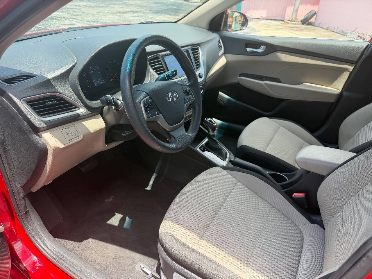 Used 2020 Hyundai Accent SEL FWD image 6