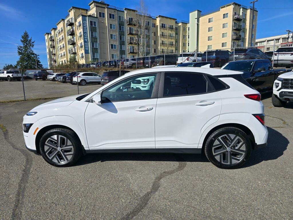 Used 2023 Hyundai Kona SE w/ Cargo Package image 4