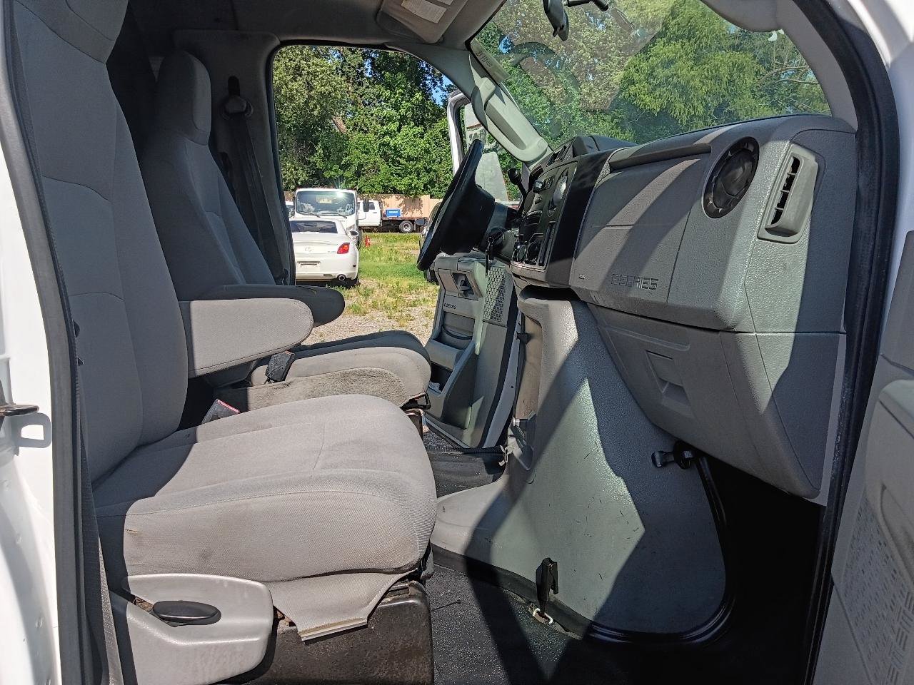 Used 2013 Ford E-250 and Econoline 250 w/ Commercial Cargo Van Pkg RWD image 15