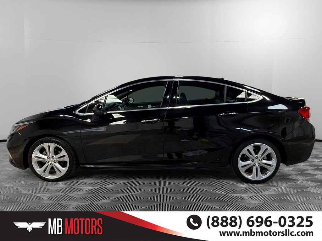 Used 2017 Chevrolet Cruze Premier FWD image 8