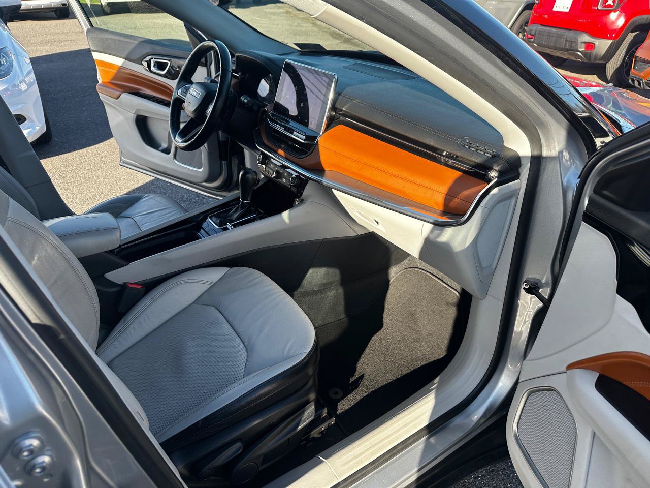 Used 2022 Jeep Compass Limited AWD/4WD image 19