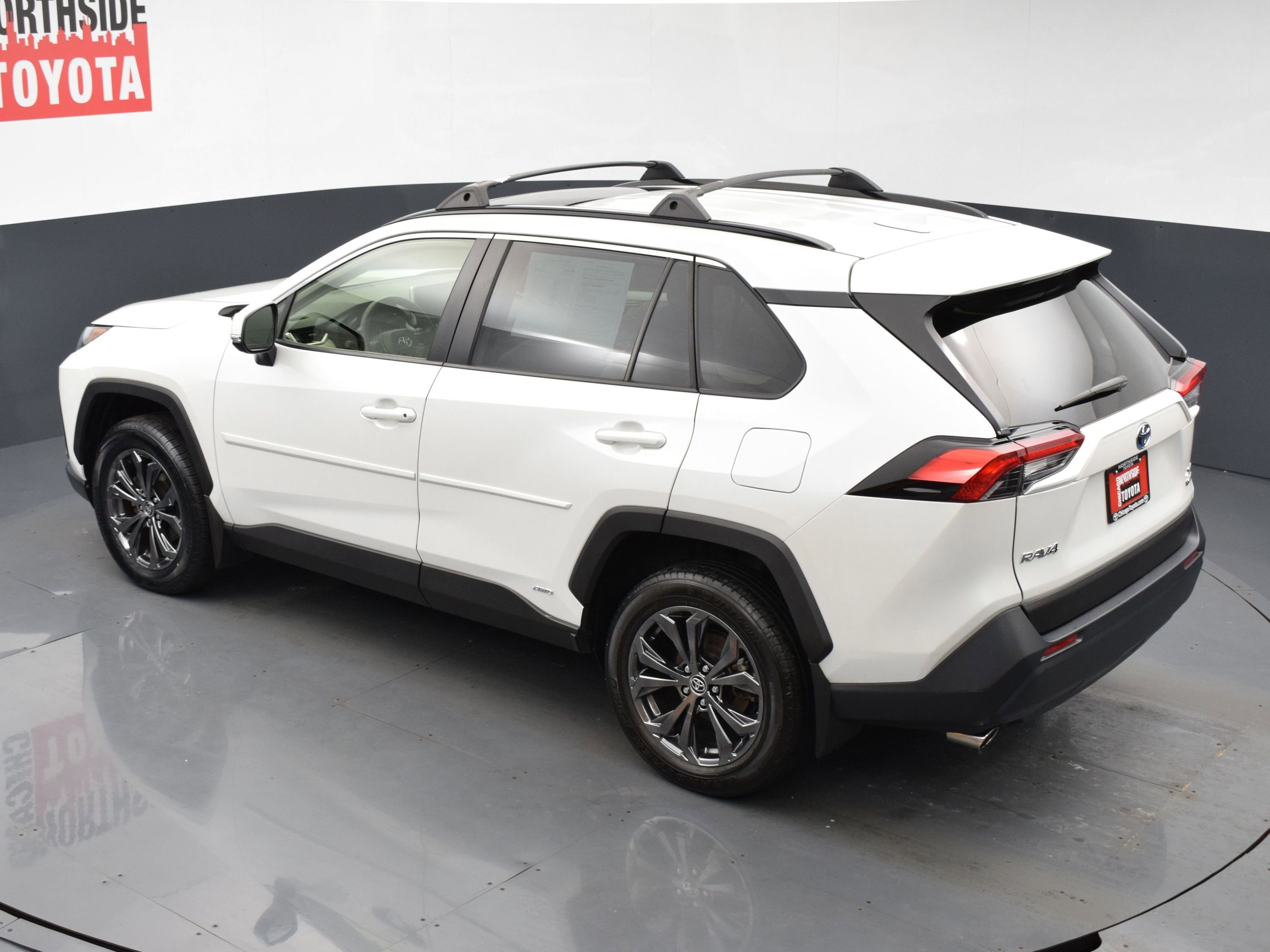 Used 2023 Toyota RAV4 XLE Premium image 22