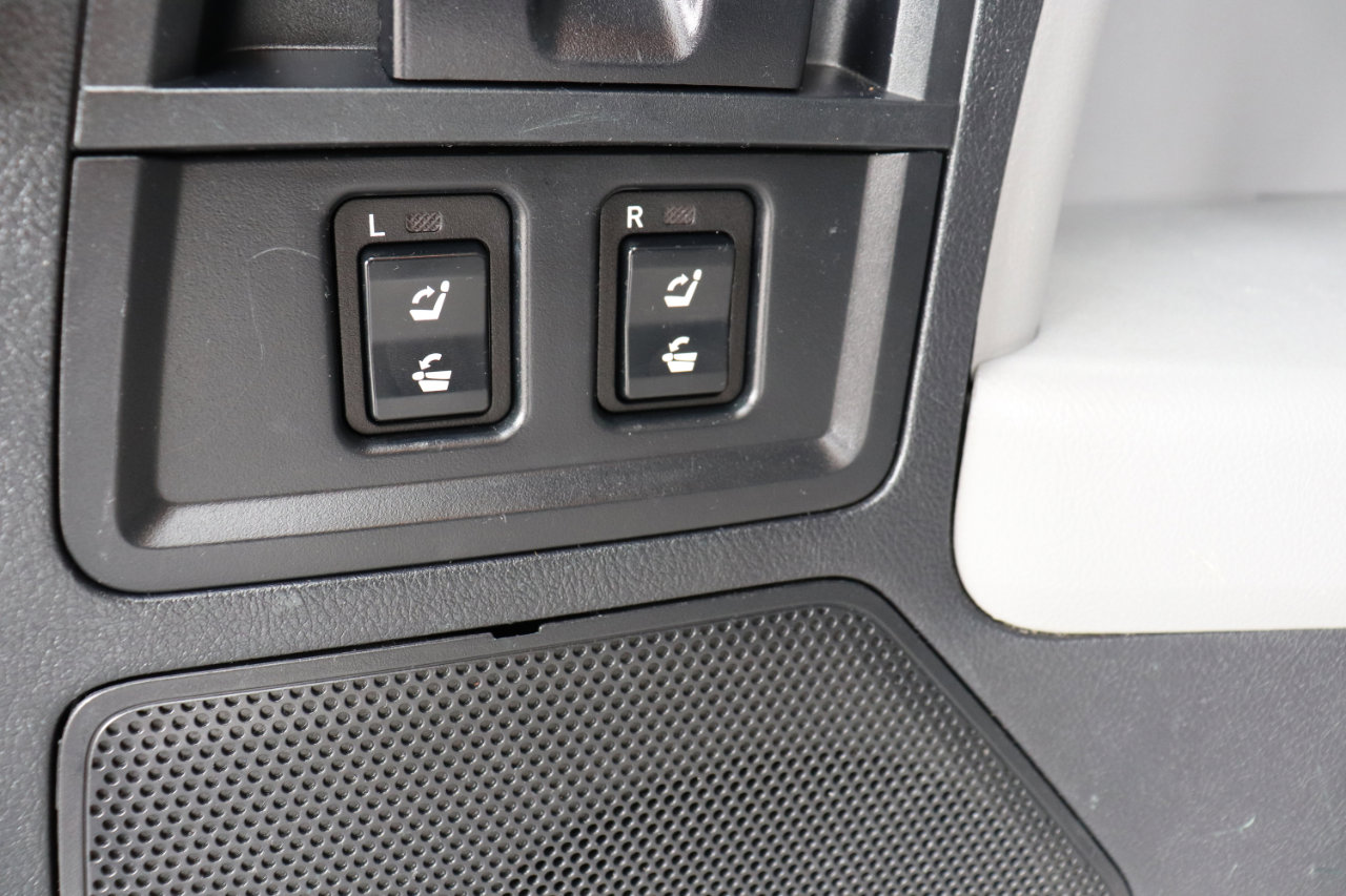 Used 2018 Toyota Sequoia Limited image 66