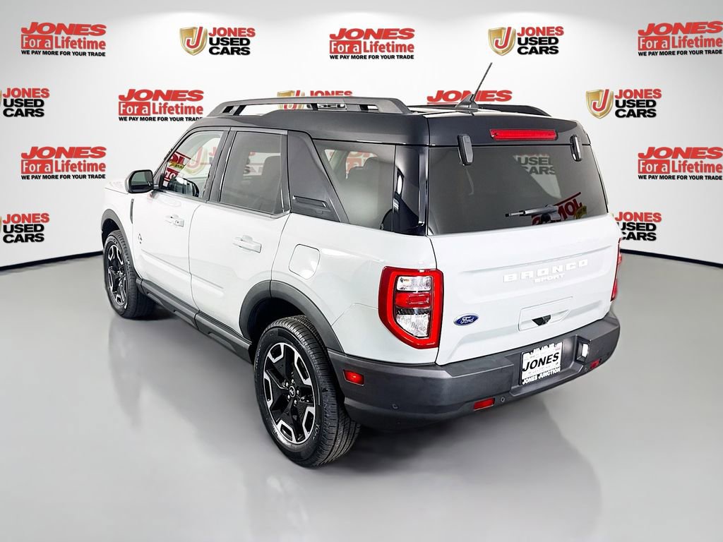 Used 2023 Ford Bronco Sport Outer Banks w/ Tech Package AWD/4WD image 2
