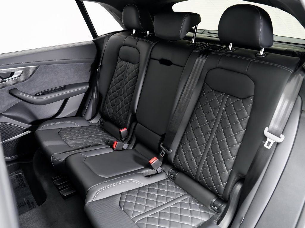 New 2026 Audi SQ8 Prestige image 24