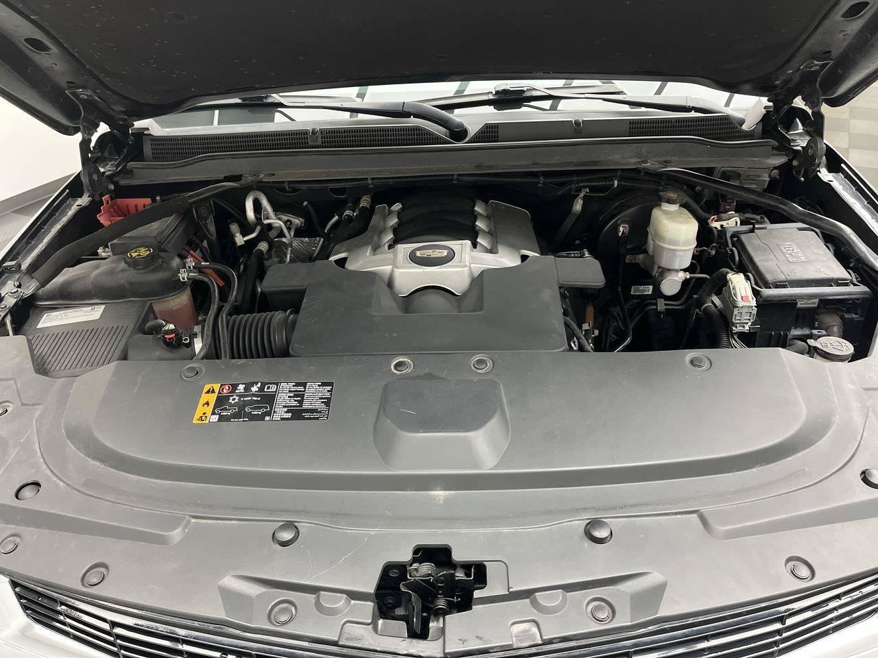 Used 2019 Cadillac Escalade Luxury AWD/4WD image 34