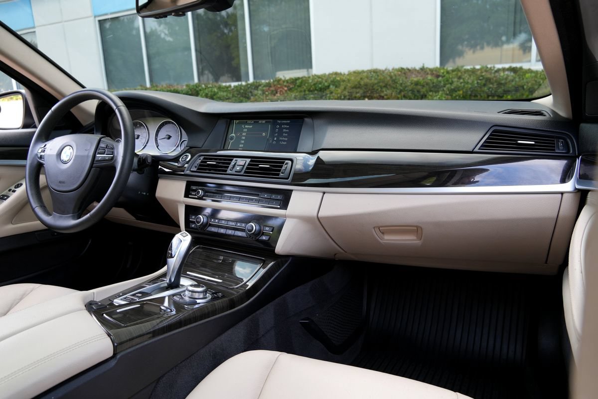 Used 2012 BMW 528i Sedan RWD image 7