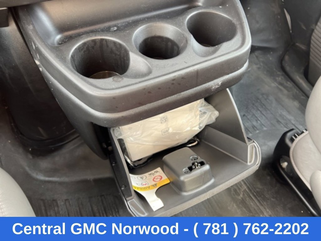 Used 2025 Chevrolet Express 2500 w/ Driver Convenience Package RWD image 19
