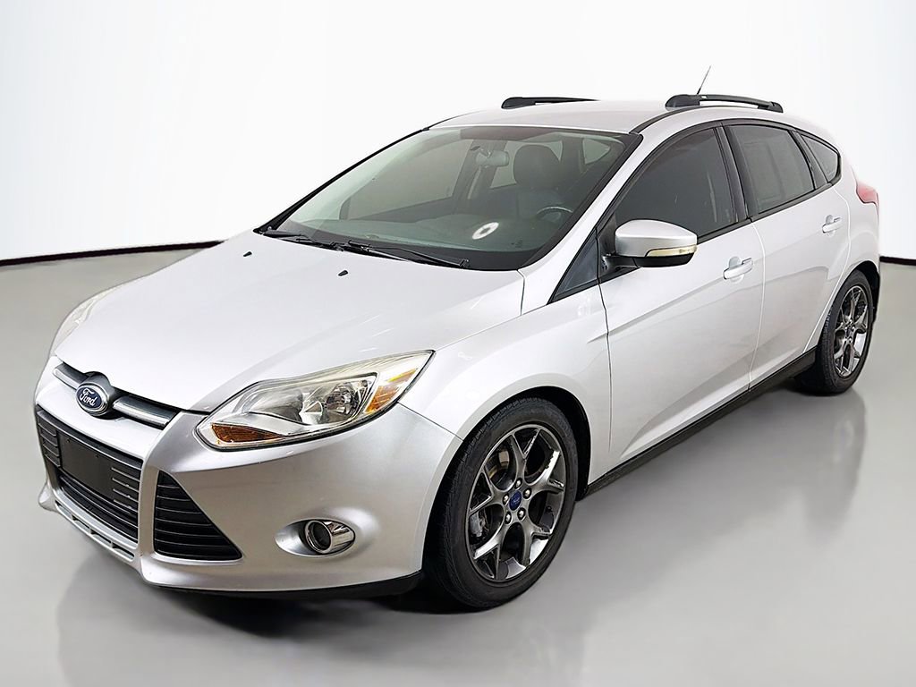 Used 2014 Ford Focus SE w/ Equipment Group 201A image 3