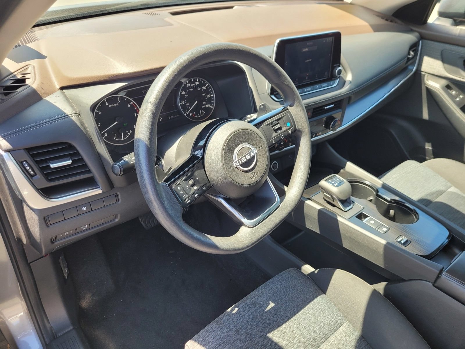 Used 2023 Nissan Rogue SV FWD image 14