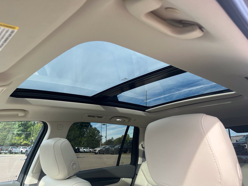Used 2025 Cadillac XT6 Premium Luxury w/ LPO, Floor Liner Package AWD/4WD image 23