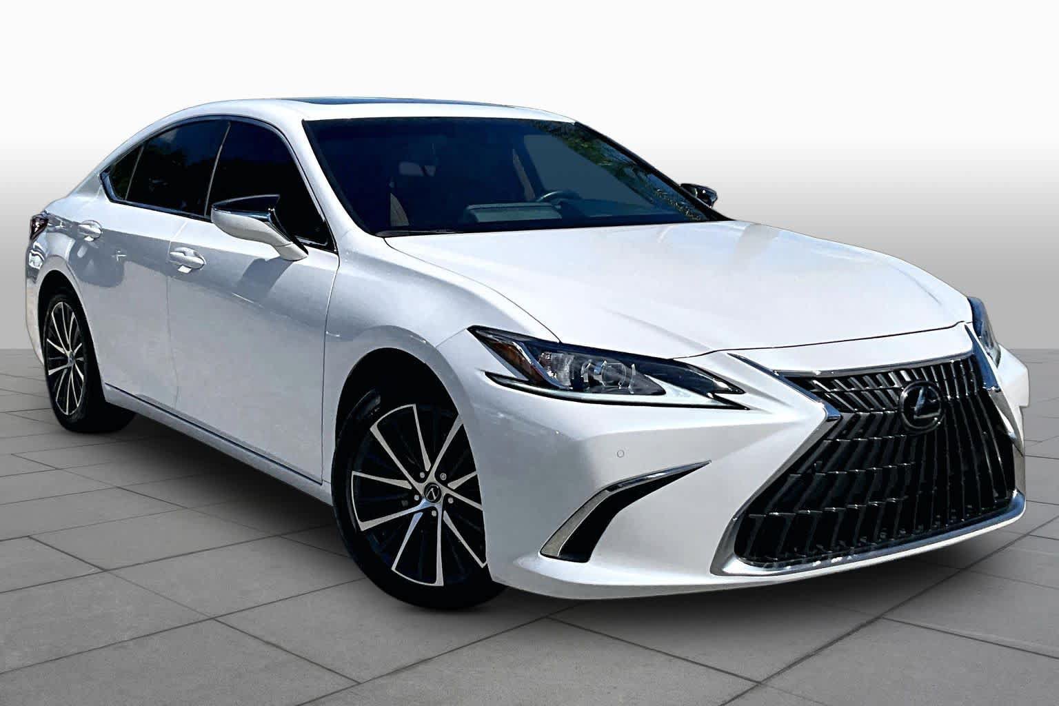 Used 2025 Lexus ES 350 w/ Premium Package FWD image 3