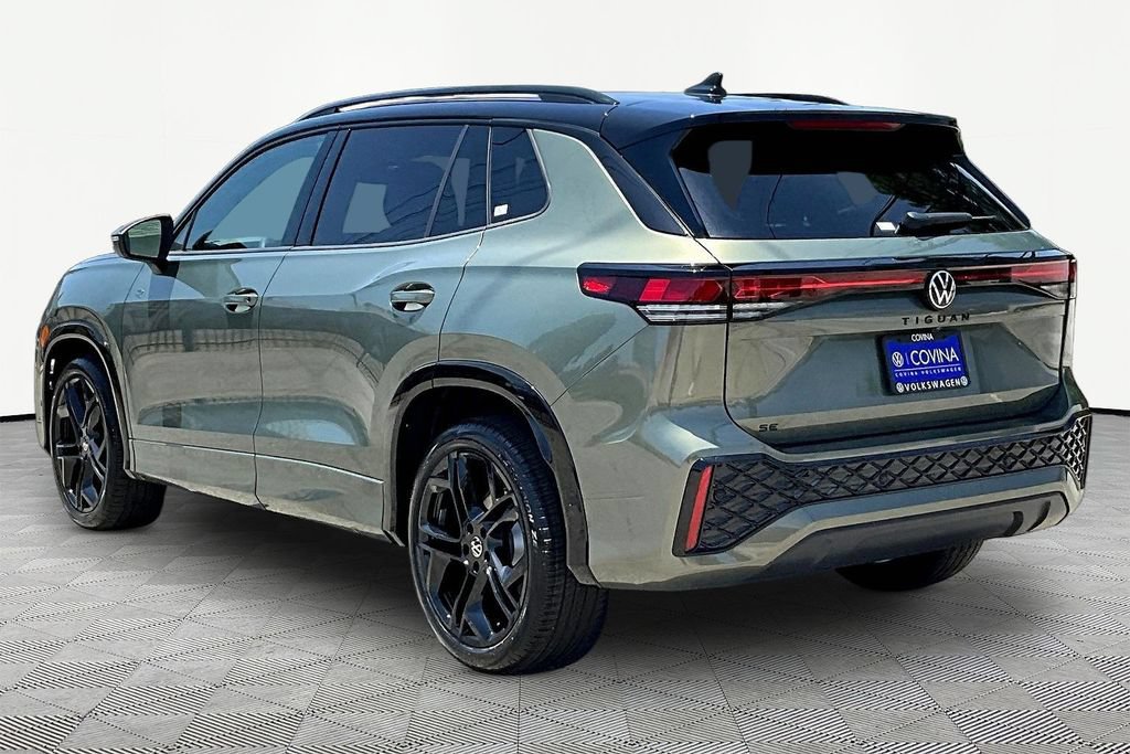 New 2026 Volkswagen Tiguan SE R-Line FWD image 4